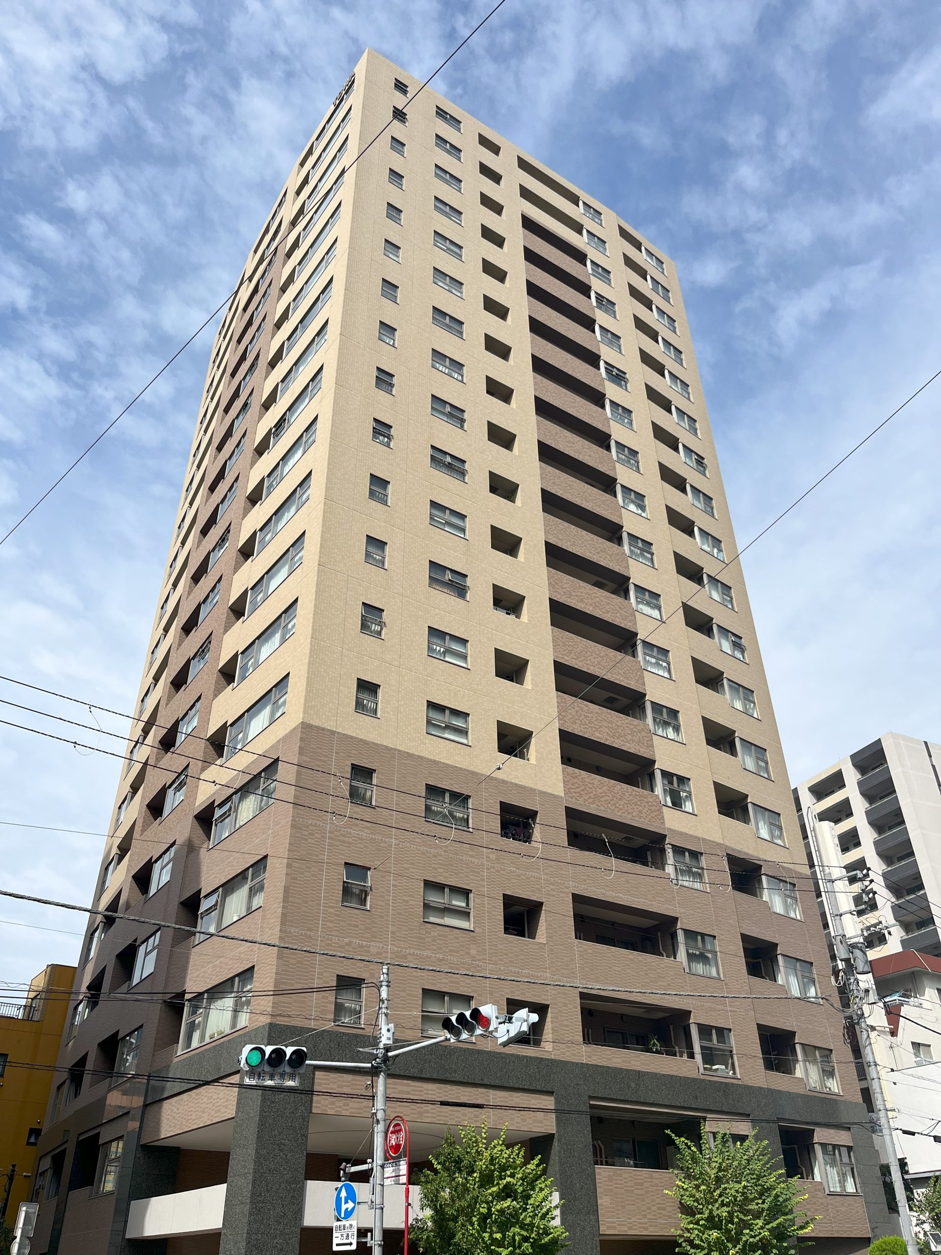 上野アインスタワー 外観